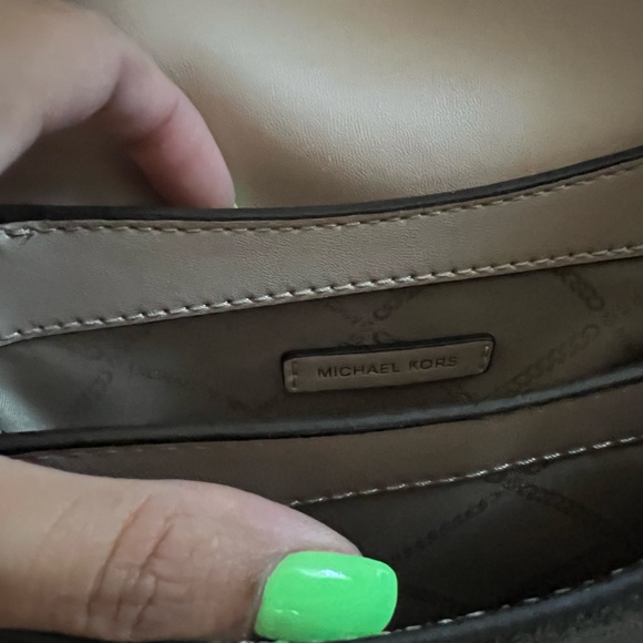 Michael Kor's Lucie crossbody purse - Picture 6 of 6